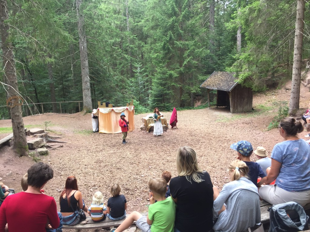Theateraufführung "Rumpelstilzchen" im Amphitheater